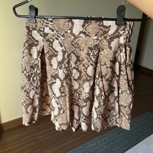 H&M Flowy Snake Print Skort