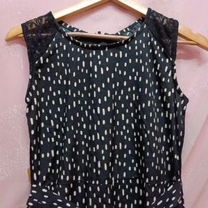 30rs Of On 🚚 Lacy Black Comfy Dress (Women's)