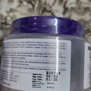 Bumps Erasing Body Scrub