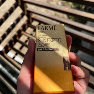 Lakme Sun Expert Invisible Sunstick, SPF 50 PA+++