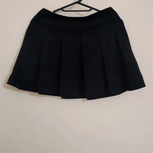 H&M Pleated Skirt