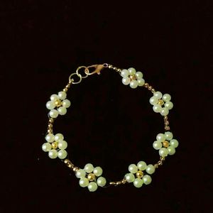 Pearl Flower Beaded Bracelets