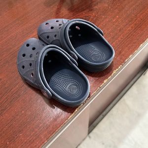 crocs for 2years old