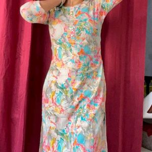 Beautifull Printed Kurti With Half Sleeves