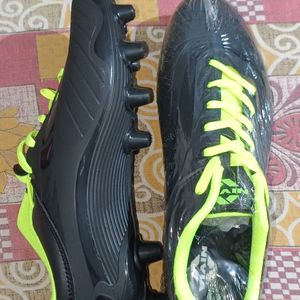 Football Shoes For Men And Women