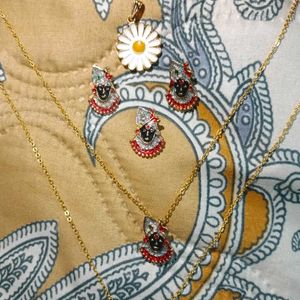 2 Pendent (Khatu Shyam,Moti )+Free 4 Charms