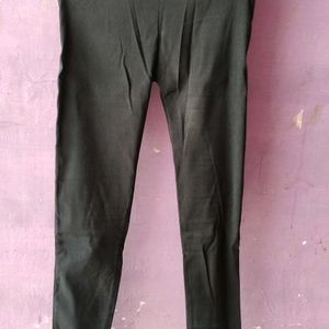 Skinny Fit Trouser In Black