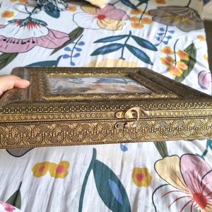 ANTIQUE GIFT BOX/JEWELLERY CASE/CENTRE TABLE DECOR