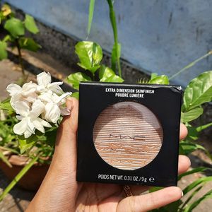 Mac Highlighter (Whisper Of Gilt)