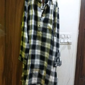 Checked Shirt Tunic High Low Model Like New