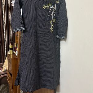 Black Kurta With Embroidery