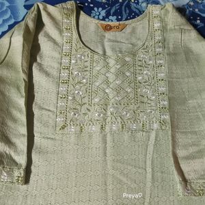 Embroidery 🪡 Kurti Light Colour 💚