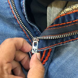 TRUE RELIGION JEANS ( 100% ORIGINAL)