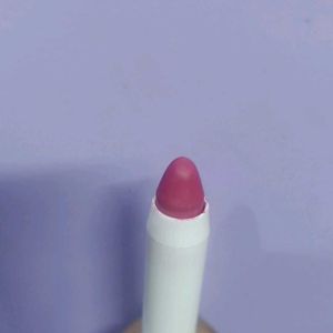 Myglamm Perfect Curves Lip Crayon