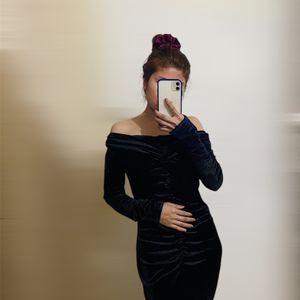 Gorgeous Black off shoulder Dress