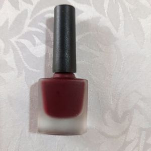 Lady Fashion Maroon Nail Polish