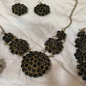 Black Colour Jwellery Set For Wedding/Marriage