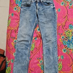 I Am Selling A Denim Jeans