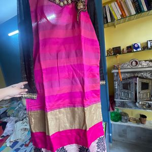 Designer kurti with round back cut