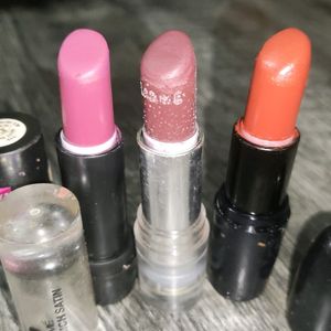 Lakme, Face Canada , ELLE 18 LIPSTICK COMBO