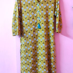 Lemon Green Avaasa Kurta With Gold Gilt Design