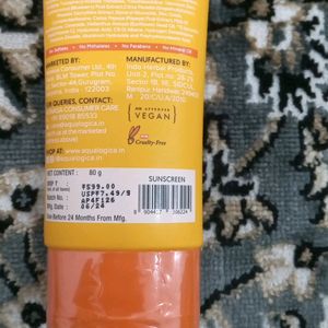 Aqualogica Vitamin C Glow Sunscreen 80 Gm