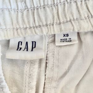 Gap White Shorts