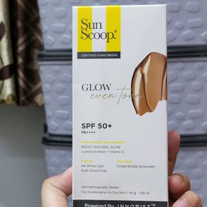 Sun Scoop Glow Even Tone Spf 50+ sunscreen