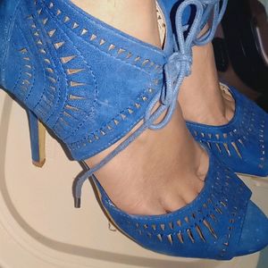 blue heels