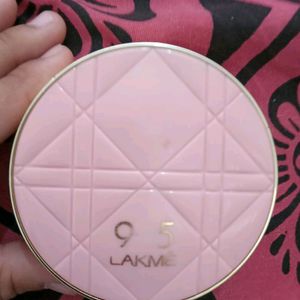 LAKME  9to5  flawless matte complexion compact