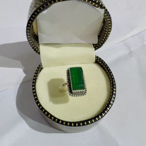 92.5 Cut stone Ring (green)