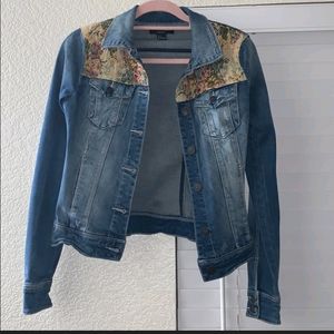 Forever 21 Dupe Printed Fitted Crop Denim Jacket🧥