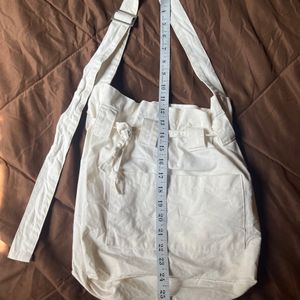 White Canvas Shoulder/crossbody Bag