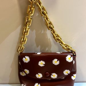Flowery little sling bag