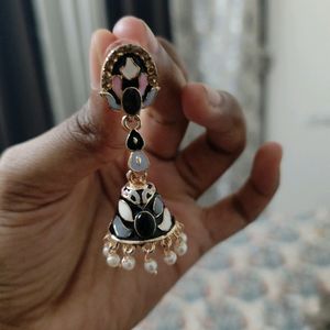 Gold Hanging Earrings And Jhumka Combo