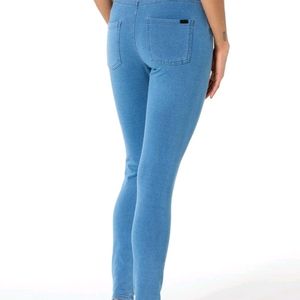 Women Jaggings/Jeans