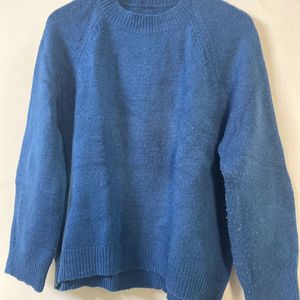 Blue Pullover