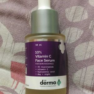 #the Derma Co 10% Vitamin C Face Serum.