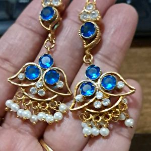 Blue & White Stone Jewelry With 4 Earring Freebies