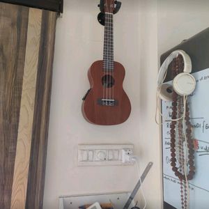 Monoprice Wall Mount for Guitar - Vertical