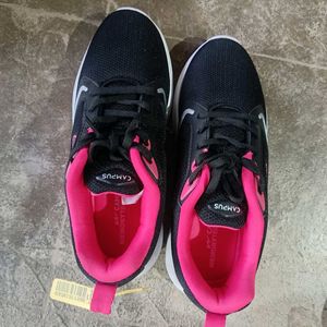 Low-Top Lace-Up Running Shoes