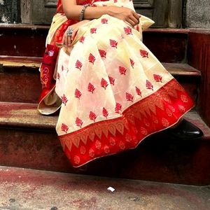 🎉50% OFF🎉Lal Par Bengali Traditional Saree