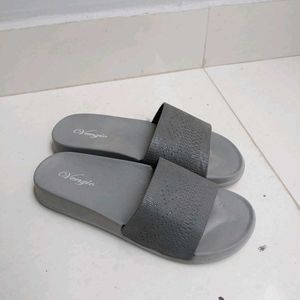 New Women's Comfortable Trendy Slide Size-5