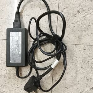 LAPTOP CHARGER NEW AND ORIGINAL