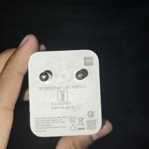 MI ORIGINAL 27W CHARGER...