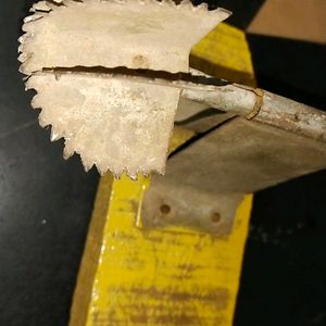 Coconut Scraper