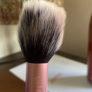 Real Techniques Blush Brush