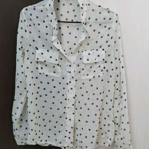 PRICE DROP ⬇️⬇️ Polka Dot Shirt