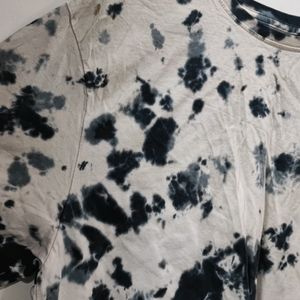 Tie Dye Black And White Crop Tshirt