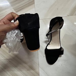 Black High Heels Fit To Feet Size  22-23 Inch